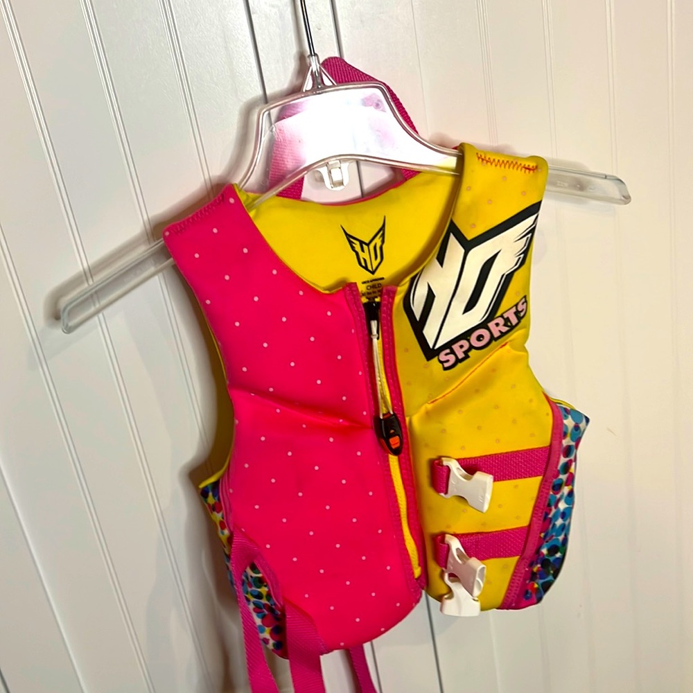 HO child, life vest, fully adjustable